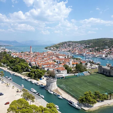 With Parking Space - 24640 Apartman Trogir