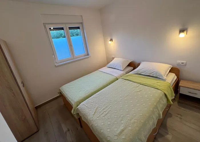 With Parking Space - 24640 Trogir